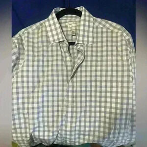 Van Heusen Mens Shirt  Button Up Size 16.5 34-35 Classic Fit Wrinkle Free